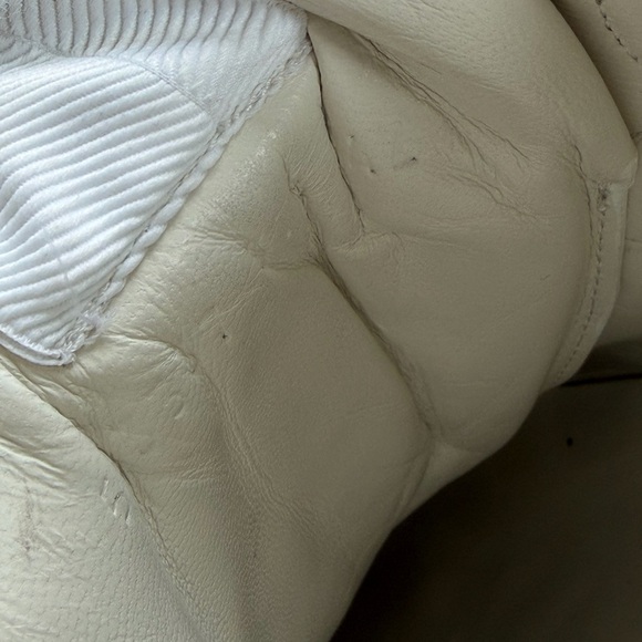 Authentic Gucci Rhyton Leather Sneakers – Limited Edition Cat Motif - Picture 9 of 10